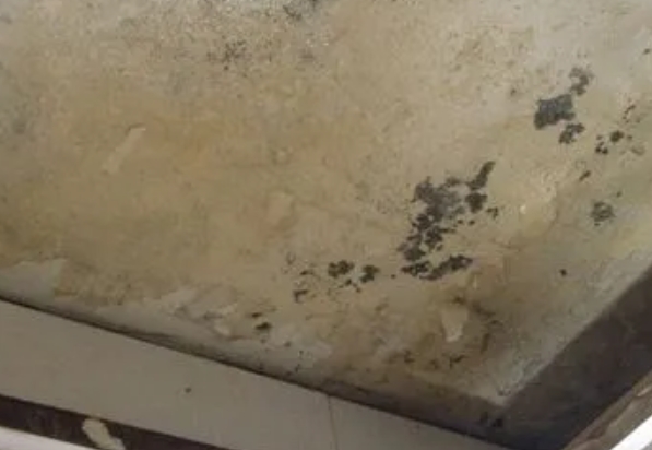 姜堰阳台漏水维修公司分享下姜堰卫生间渗水维修需要注意哪些问题。